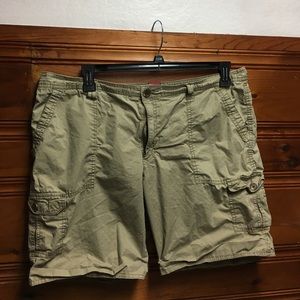 Women’s cargo shorts